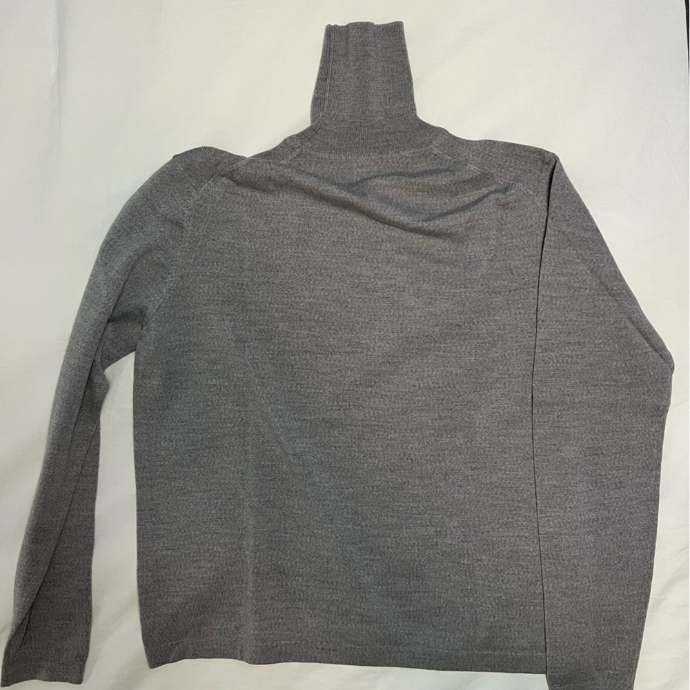 Henri Bendel Turtleneck Gray Sweater